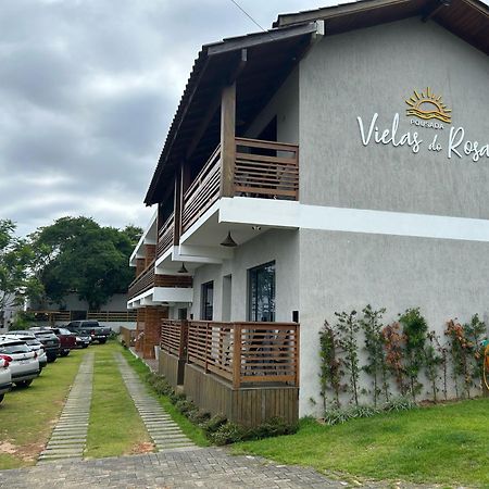 Pousada Vielas Do Rosa - Centrinho Da Praia Do Rosa Exterior photo