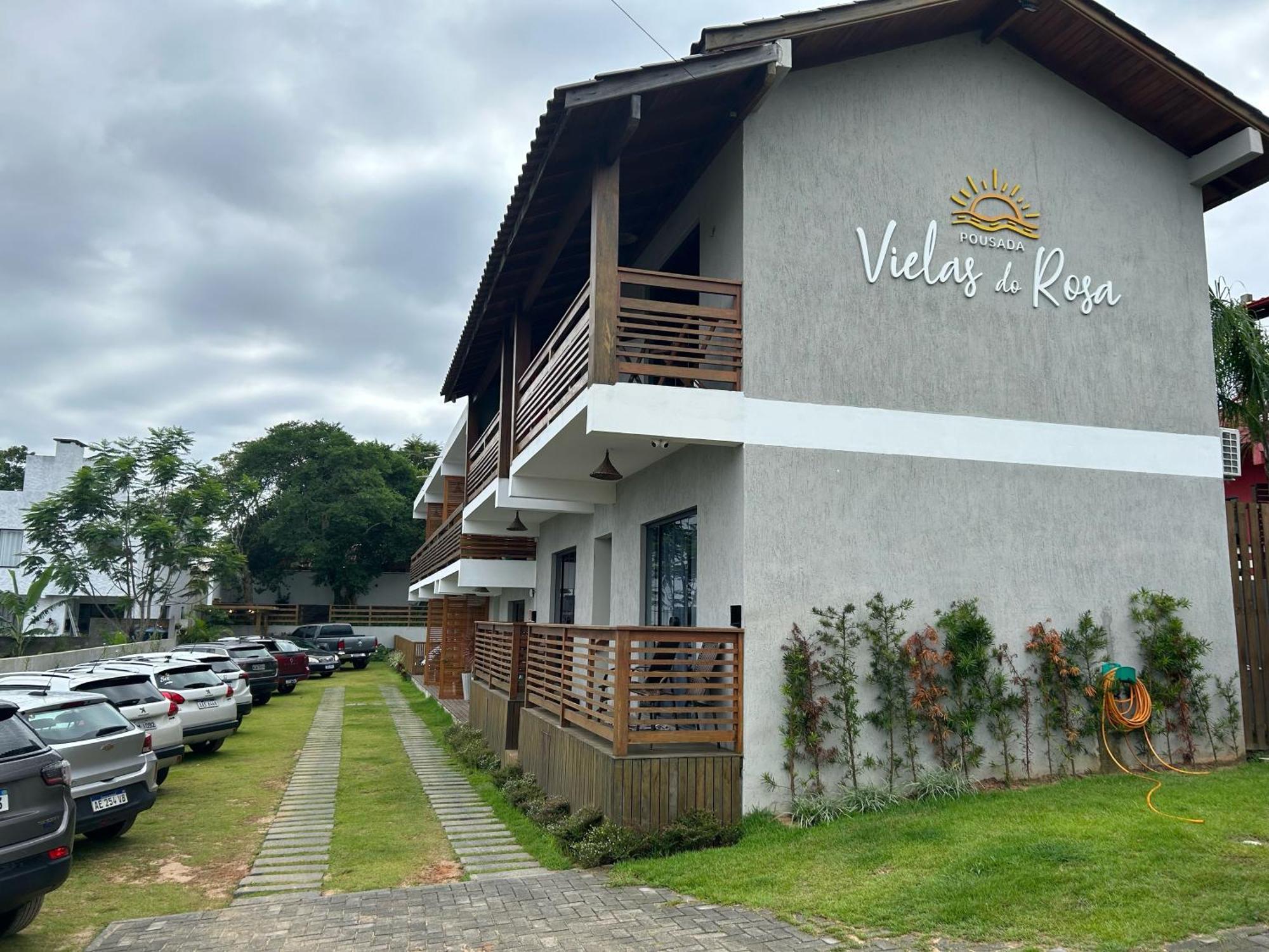 Pousada Vielas Do Rosa - Centrinho Da Praia Do Rosa Exterior photo